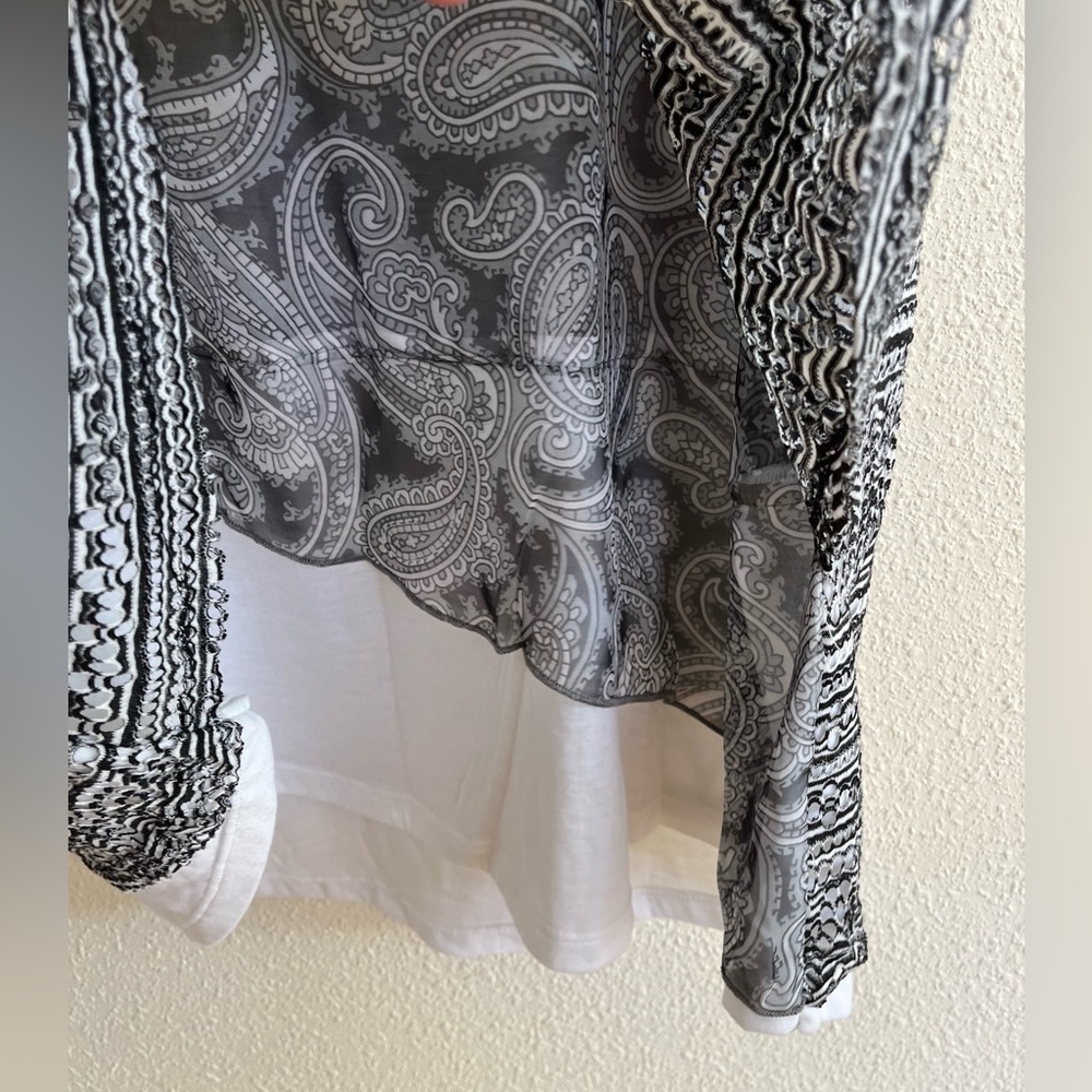 One World black and white tank - Picture 6 of 8